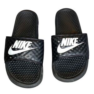 Nike s Benassi JDI